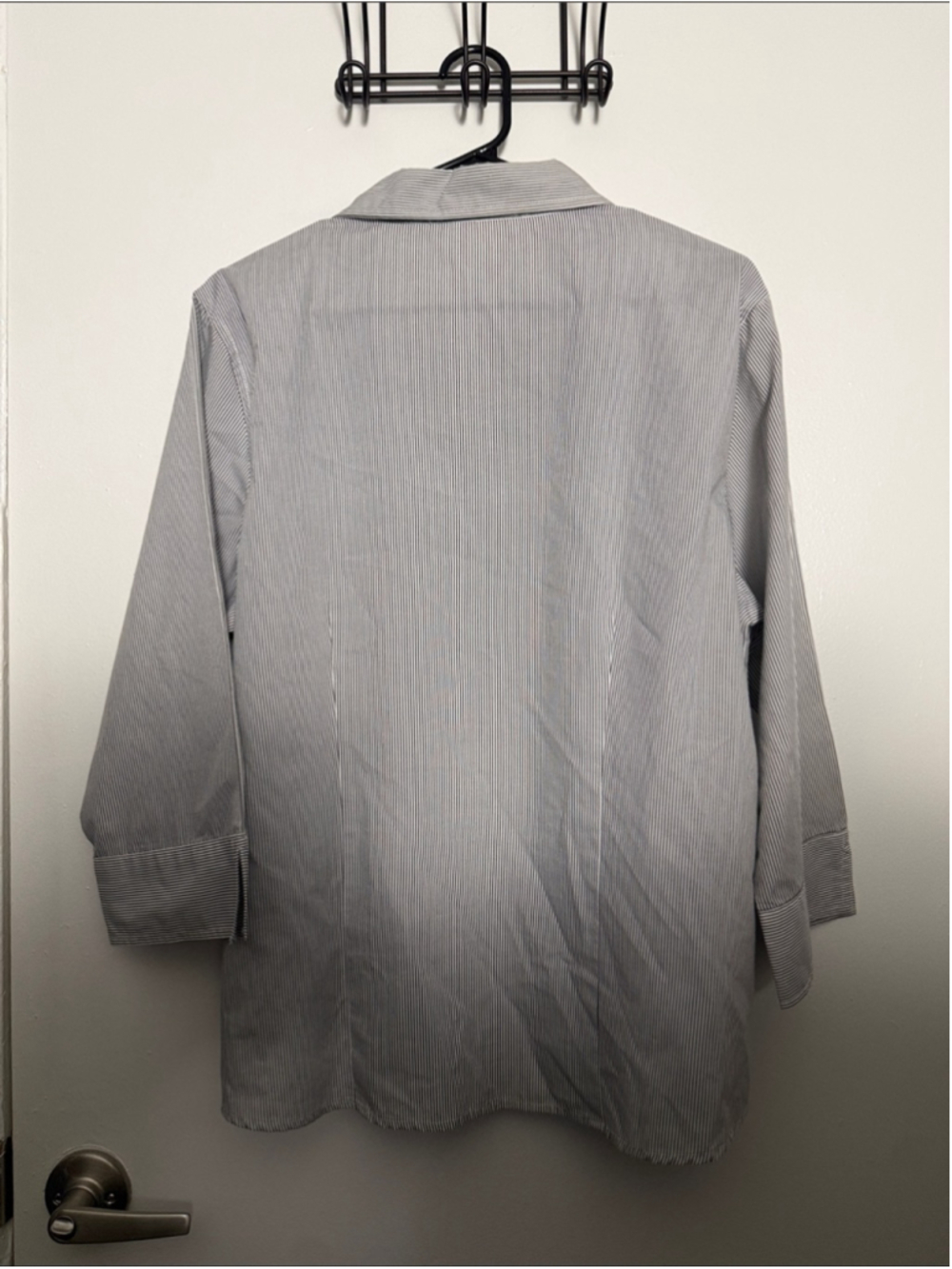 Vintage Tia Designs Gray & White Pinstripe Rhinestone Button Up Size Large/XL - Picture 5 of 6